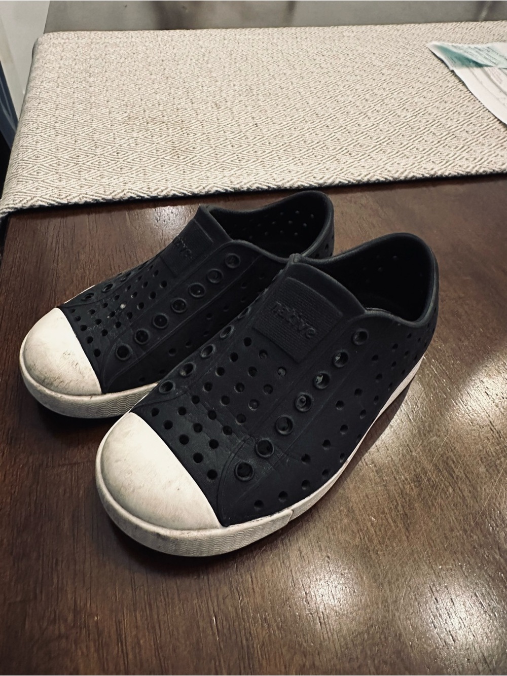 Native Shoes sz c10- discount shipping